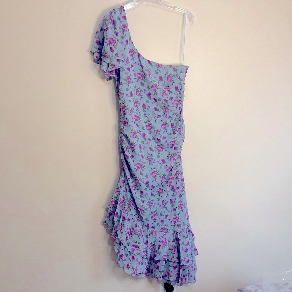 ASTR One Shoulder Floral Dress
